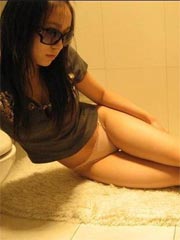 Horny Asian teen girlfriend teasing in slutty amateur self pics